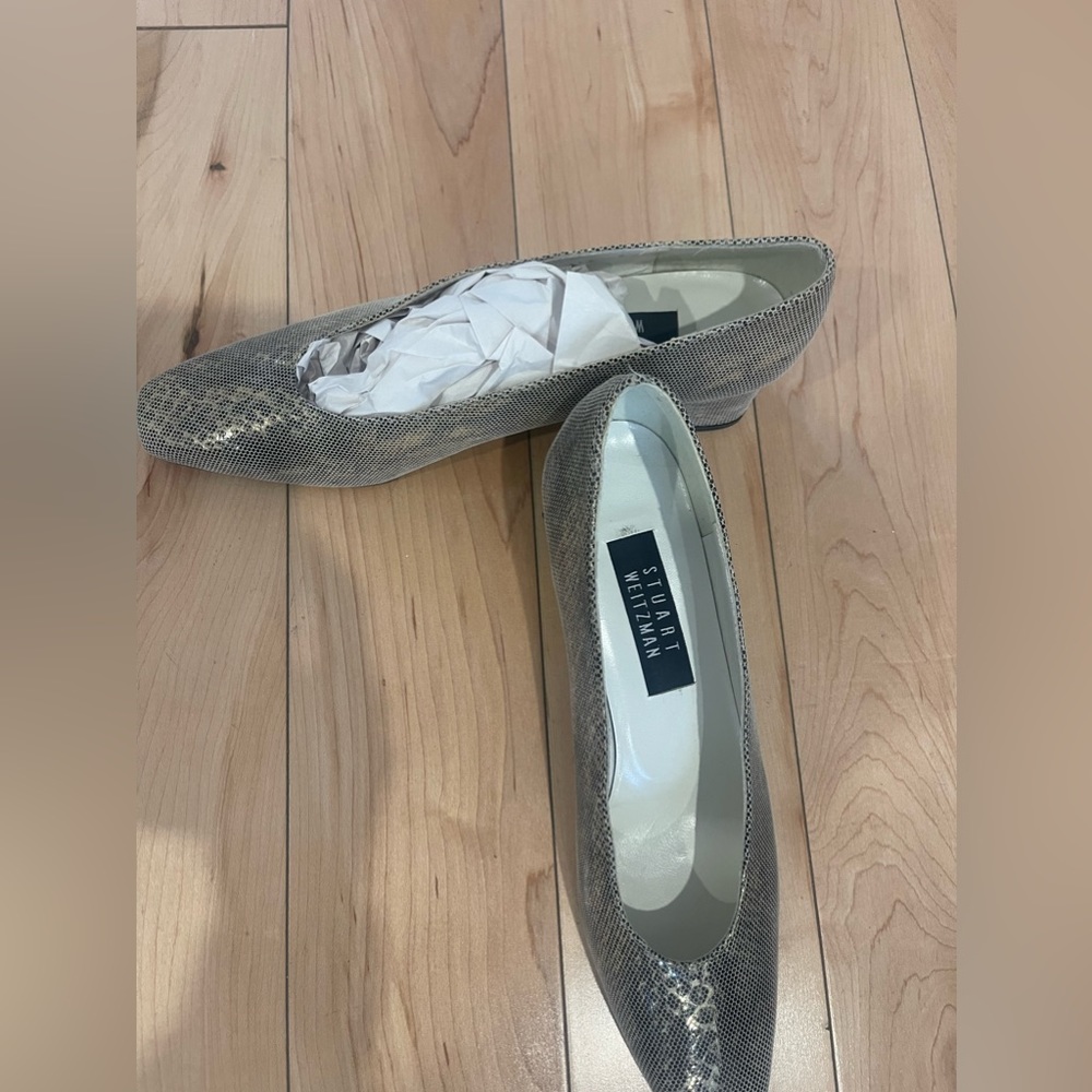 Vintage Stuart Weitzman, size 9.